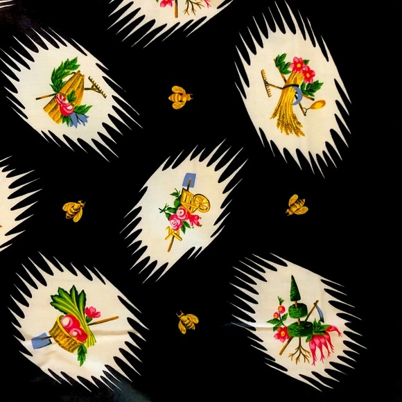 From PARIS PIERRE DEUX Cotton Scarf-NEW - Picture 4 of 7